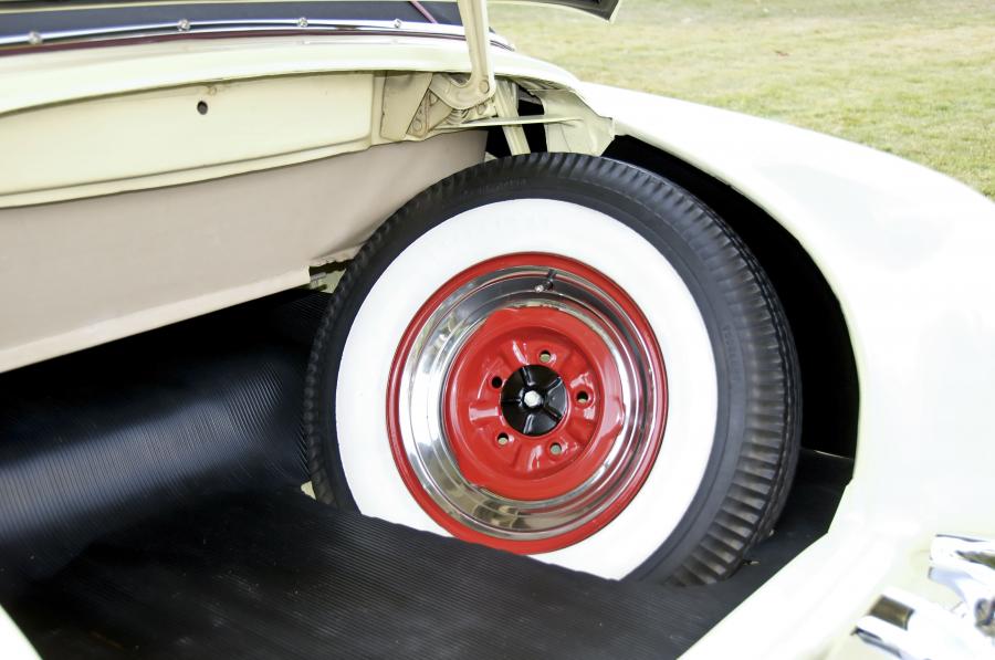  Mercury Convertible 1951 года  (фото 8 из 34)
